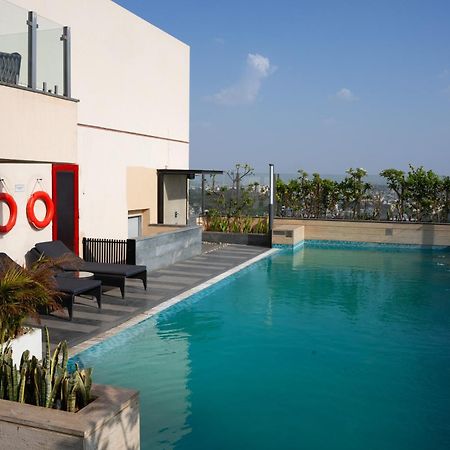 Hyatt Place Jaipur Malviya Nagar Exterior foto Pool at the hotel